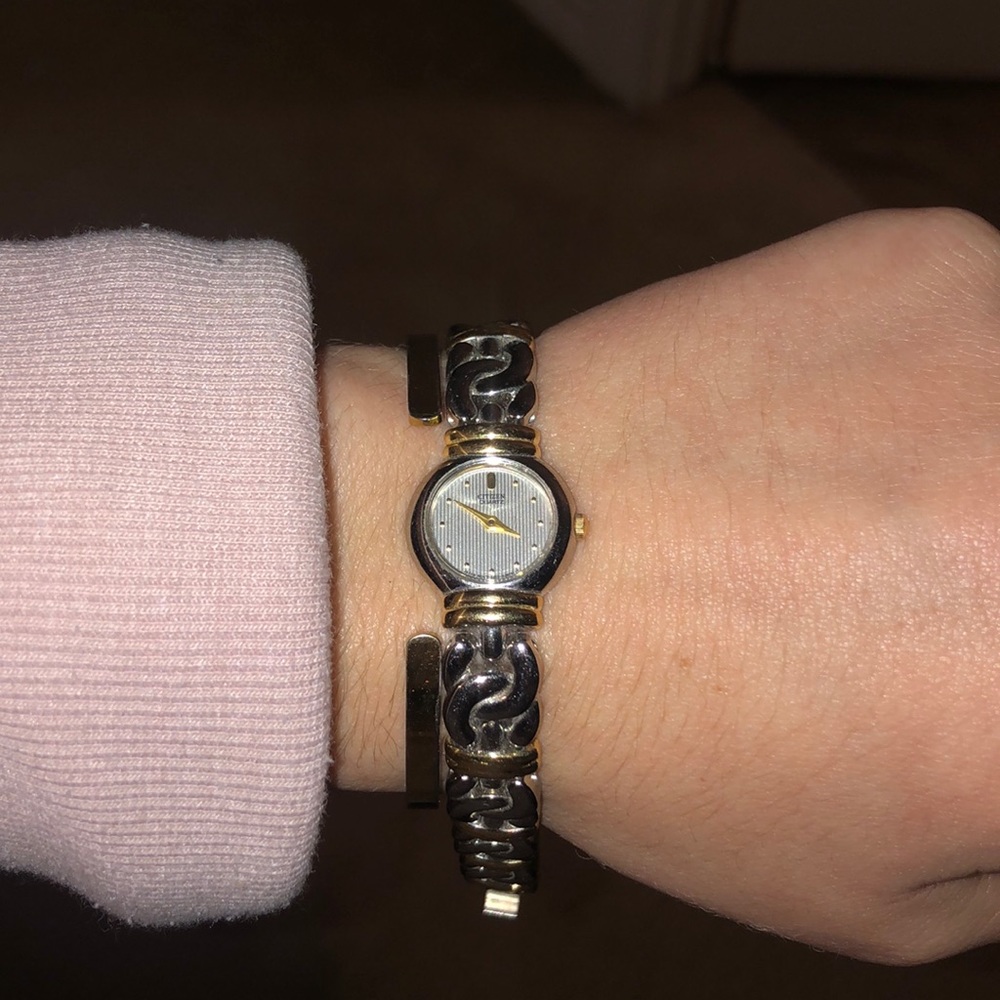 Watch - Picture 4 of 4